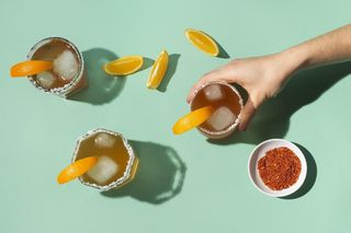 Ten kolor paznokci to hit tego lata. Swoją nazwę zawdzięcza popularnemu napojowi 