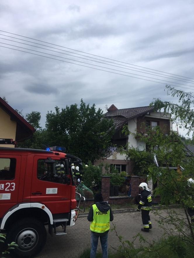 Chodel: WYBUCH GAZU w domu. W środku było siedem osób! TRWA AKCJA RATOWNICZA