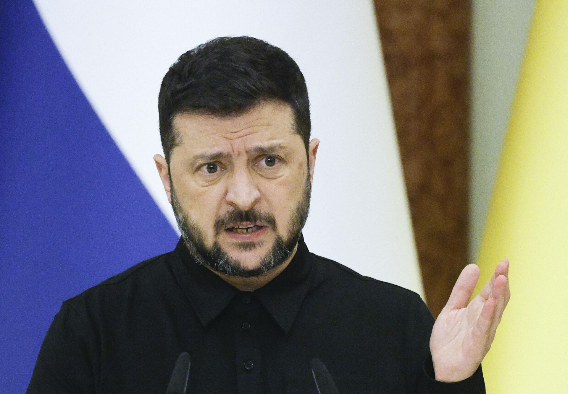 Zełenski w Polsce poruszy temat Wołynia? "Polacy mają oczekiwania".