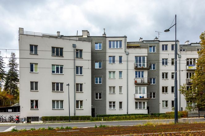 Blok przy ul. Słonecznej 50 w Warszawie