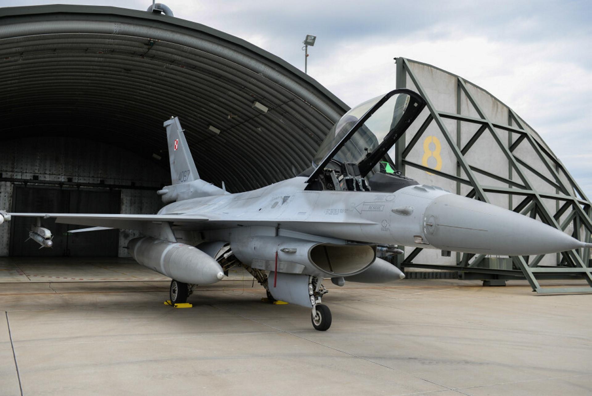 Ukraina szuka pilotów samolotów F-16. Rząd w Kijowie apeluje do innych krajów