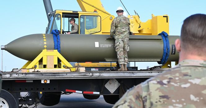 Amerykańskie bomby GBU-57