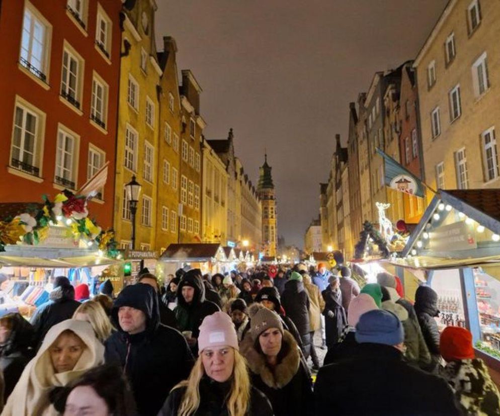 Tłumy na Jarmarku Bożonarodzeniowym w Gdańsku. „To jakiś koszmar” 