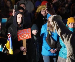 Manifestacja w trzecią rocznicę wybuchu wojny w Ukrainie