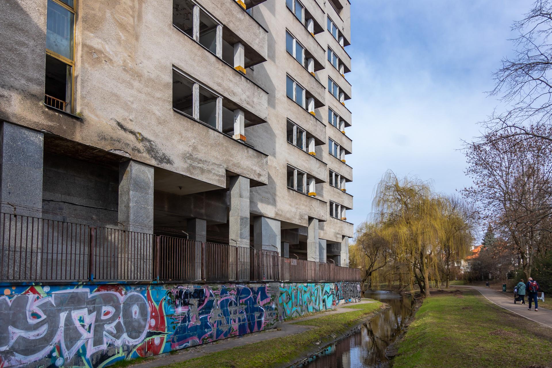 Szpiegowo - Sobieskiego 100 - tak dziś wygląda budynek radzieckich dyplomatów