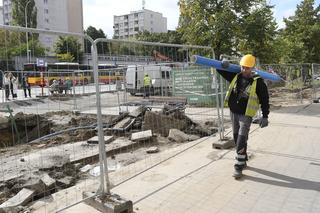Pięć dni będą bez ogrzewania i ciepłej wody. Mieszkańcy cierpią przez budowę tramwajarzy 