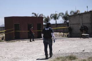 Tajne krematoria pod ranczem z horroru! Szokujące odkrycie. 200 par butów, dziecięce zabawki