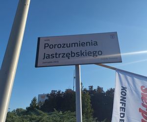 Protest górników w Jastrzębiu-Zdroju. Blokują kluczowe rondo i główne drogi