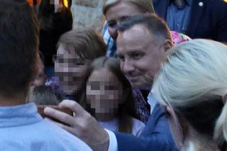 Agata Duda i Andrzej Duda w kościele w Juracie 