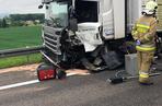 Koszmarny wypadek na S1 koło Żywca. Ciężarowka dosłownie zmiażdżyła samochód osobowy [ZDJĘCIA]
