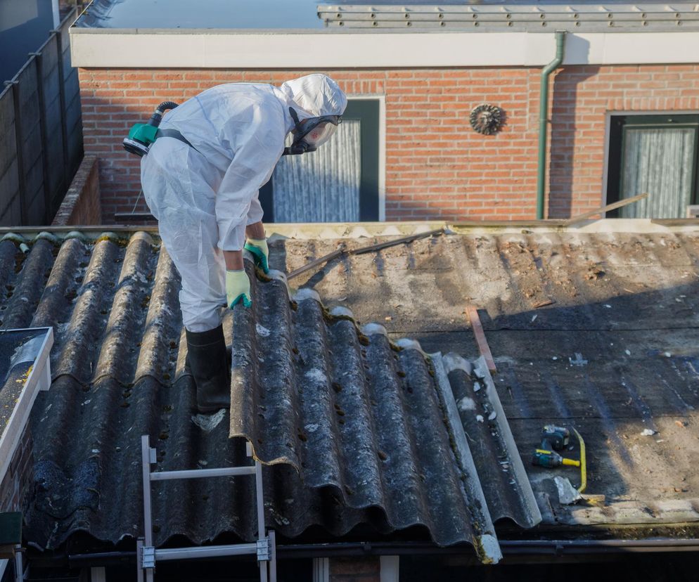 Darmowa utylizacja azbestu w Przytyku. Gmina pozyskała dofinansowanie 