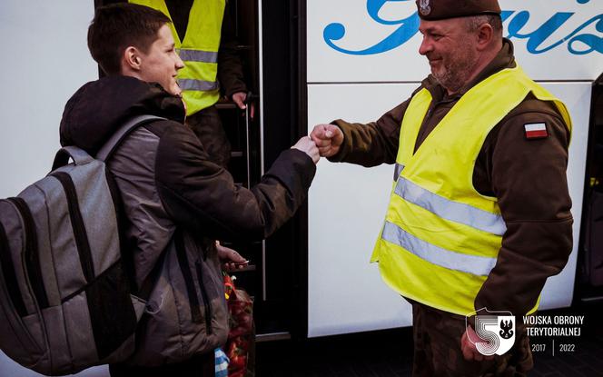 Lubuskie: Terytorialsi pomagają uchodźcom z Ukrainy „odnaleźć się w nowej rzeczywistości”