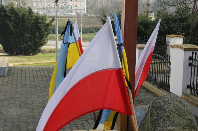 Organizatorzy marszu w Szczecinku proszą o zabranie flag i zniczy