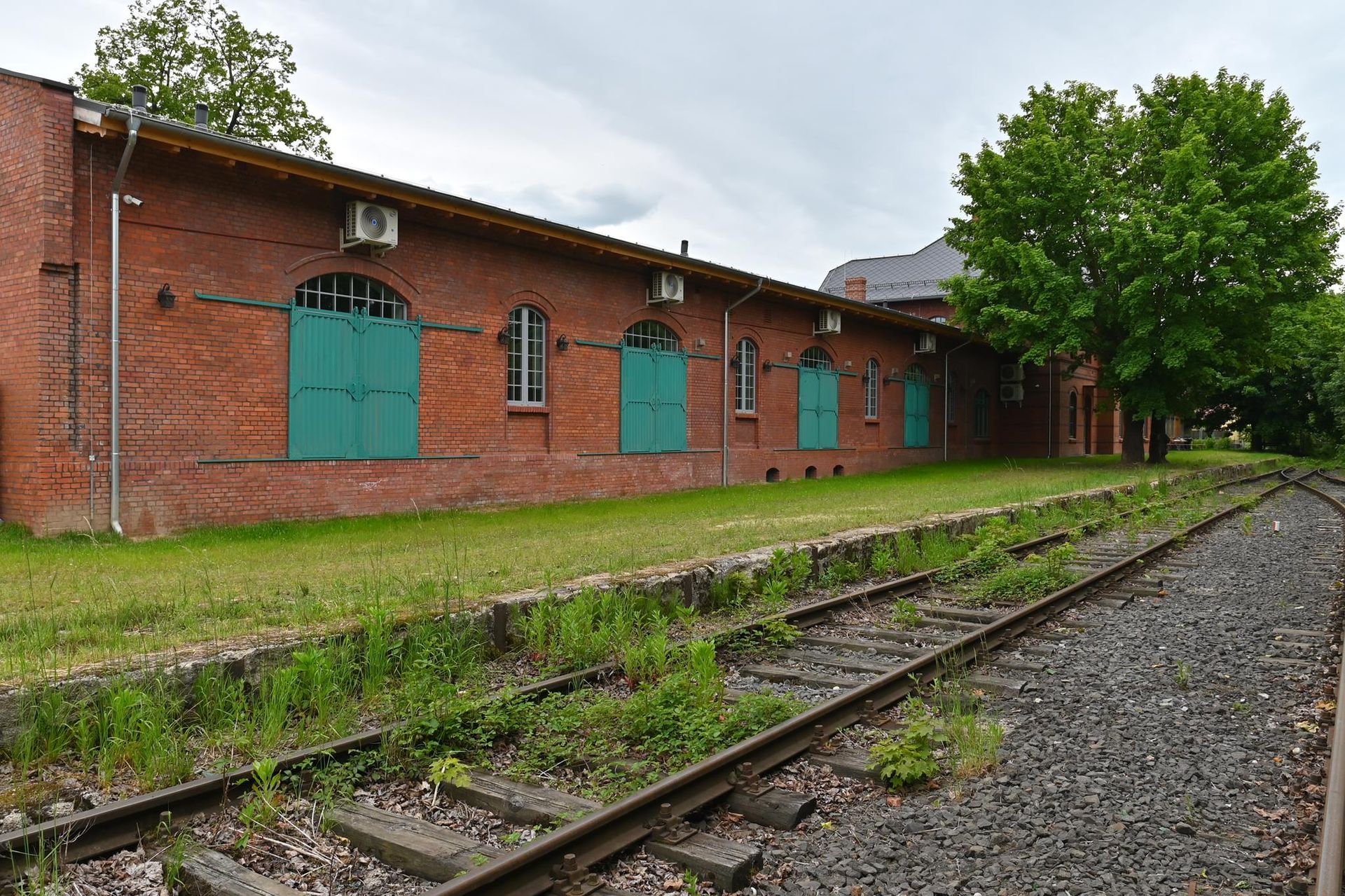 Dworzec w Leśnej po remoncie 