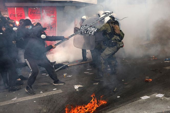 Rośnie liczba poszkodowanych w Atenach