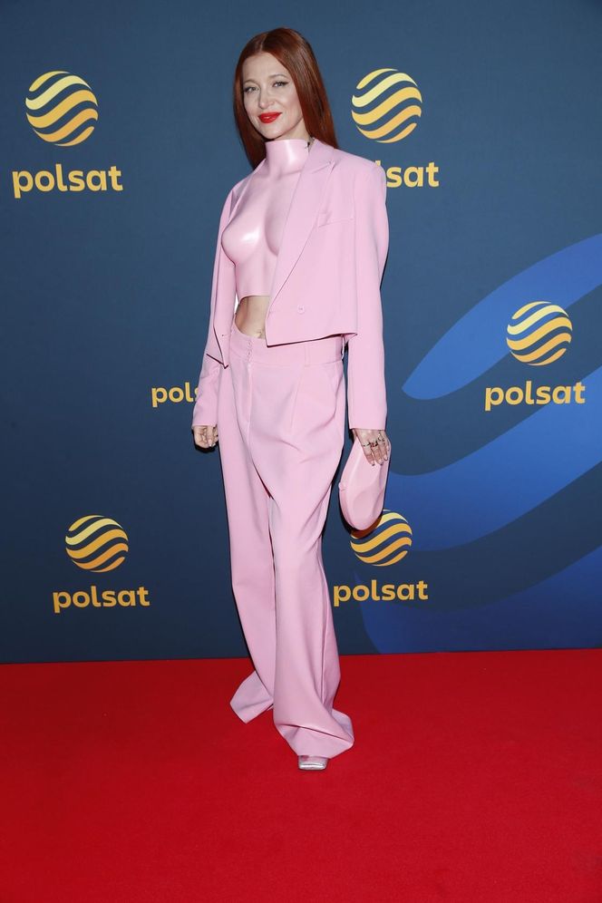 Gwiazdy na jesiennej ramówce Polsatu błyszczały błękitem i dekoltami poniżej pasa. Tylko Ada Fijał i Kasia Cichopek przełamały sztampę