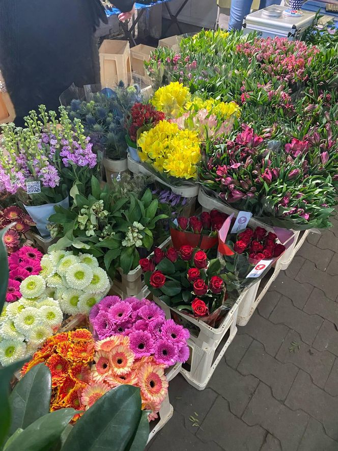 Giełda kwiatów na Balicach