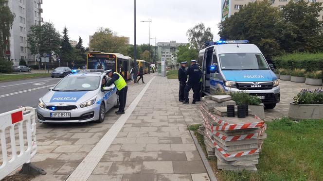 Ranni policjanci! Miejski autobus huknął w radiowóz