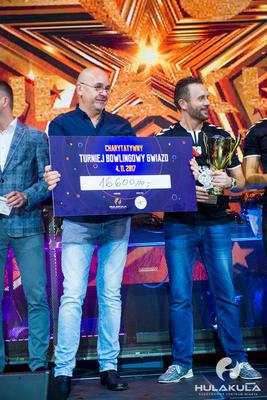 Kręgle gwiazdy i zabawa