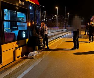 Motornicza uratowała życie młodemu człowiekowi. „Jedną nogą był już po drugiej stronie”