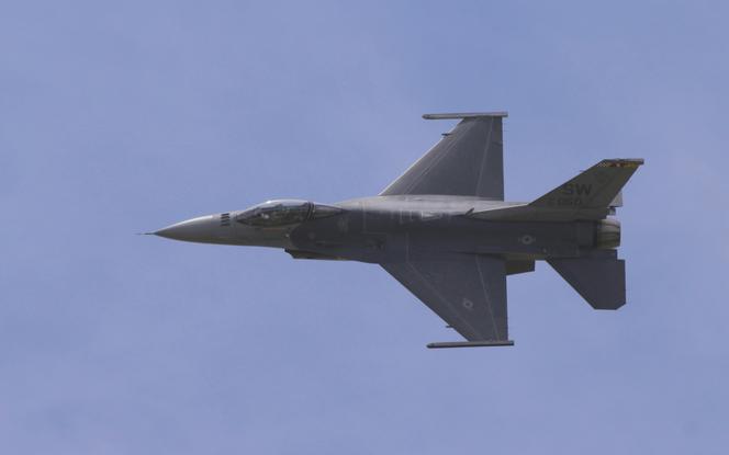 Pierwsze F-16 dotarły do Ukrainy. Ich liczba jest niewielka