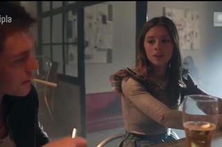 To nie koniec świata 2 sezon odcinek 16 (odc. 3). Aleks (Mikołaj Roznerski), Monika (Klaudia Halejcio)