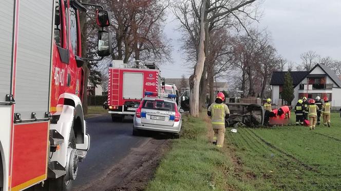 Tragiczny wypadek pod Kruszwicą. Syn prowadził auto, jego tata nie żyje