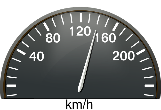 Pędził z prędkością 142 km/h w terenie zabudowanym. Kolejny drogowy pirat w rękach kaliskich policjantów