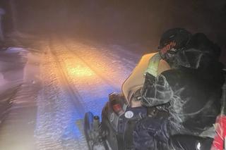 Turyści utknęli w rejonie Śnieżnych Kotłów. Na pomoc ruszyli goprowcy