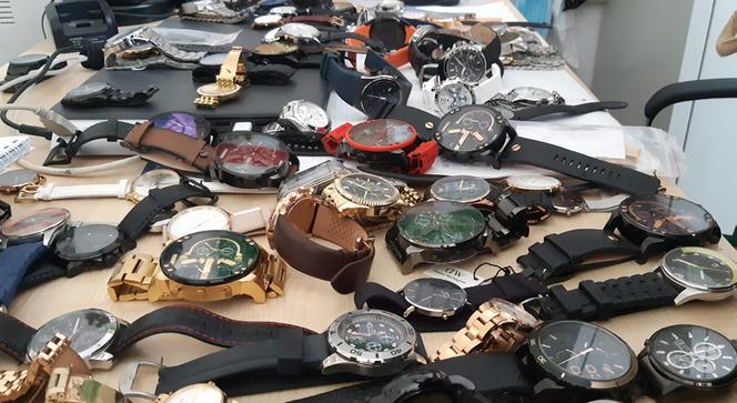 Zatrzymano kilkaset podrobionych zegarków