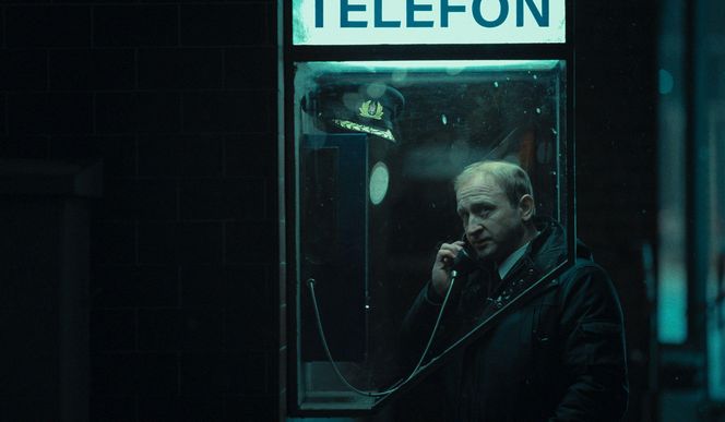 W trakcie przygotowań do roli w "Heweliuszu" nawiązał zresztą kontakt z rodziną kapitana.