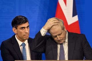 Najbliżsi doradcy opuszczają Borisa Johnsona. „Wydaje się, że to koniec, wszystko się rozpada 