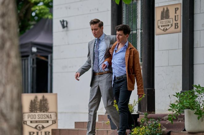 Na Wspólnej odc. 4079. Darek Żbik (Michał Mikołajczak), Tadek (Jakub Pruski)