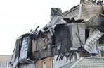Blok przy ul. Powstańców w Ząbkach po pożarze