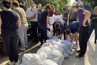 Wrocławskie ZOO przygotowuje się na najgorsze. W akcji ok. 200 osób