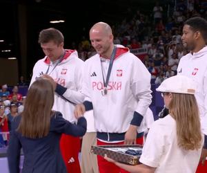 Polscy siatkarze już z medalami. Wzruszające sceny w Paryżu, pierwsze krążki w siatkówce od 48 lat