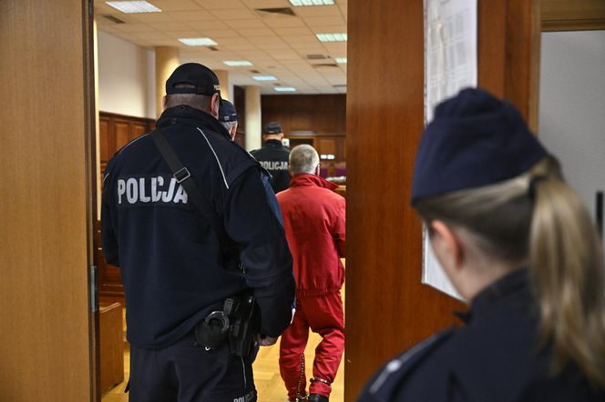 Morderstwo pary niemieckich emerytów na Mokotowie. Oskarżony: „Zrobili ze mnie zabójcę z chęci awansu”