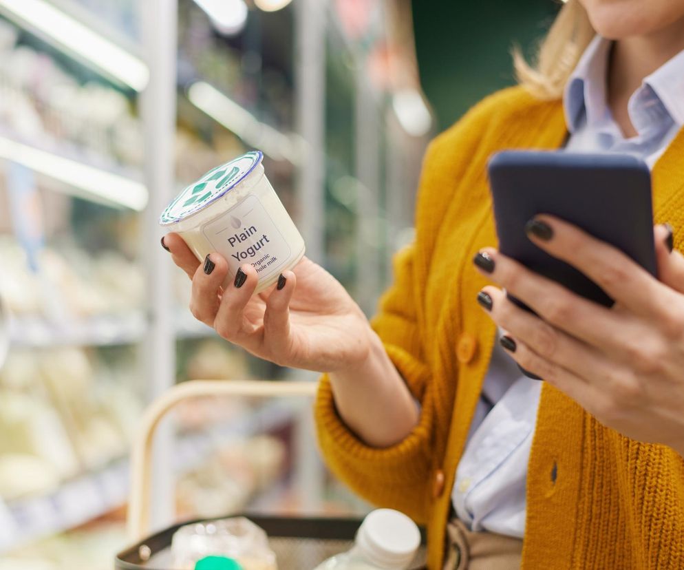 Takie napisy na opakowaniach wprowadzają w błąd tysiące Polaków. Sprawdź, jak je czytać