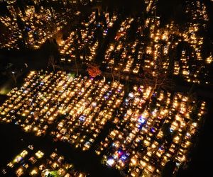 1 listopada na Cmentarzu Łostowickim w Gdańsku. Tak wygląda w dniu Wszystkich Świętych