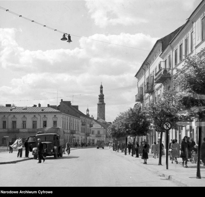 ul. Żeromskiego, widok na farę