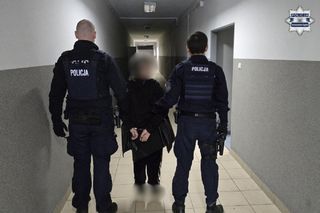 Krwawy finał awantury. 61-latka chwyciła za nóż i dźgnęła męża nożem