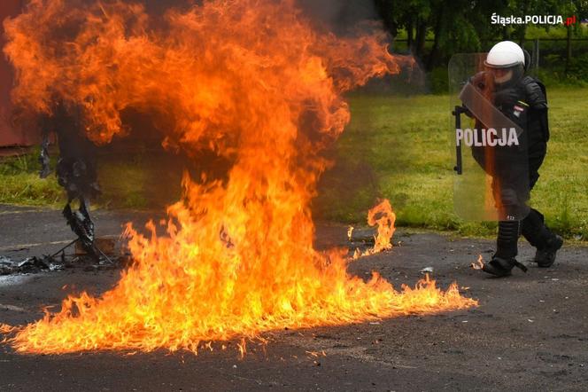 Policjanci szkolili się z gaszenia pożarów