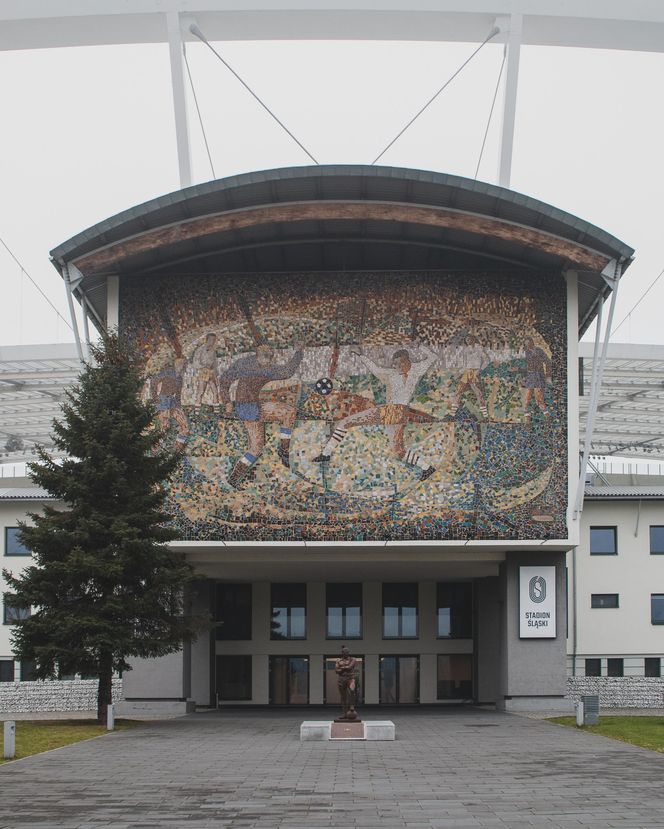 Socmodernistyczny Park Śląski - zdjęcia mozaik, architektury, rzeźb PRL