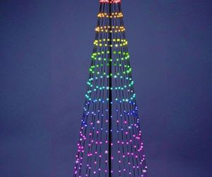 Świetlne dekoracje na Boże Narodzenie