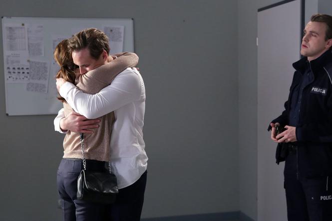 	M jak miłość, odc. 1506. Aneta (Ilona Janyst), Olek (Maurycy Popiel)