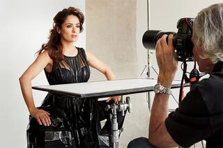 Salma Hayek topless!