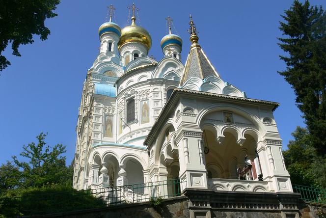 Złote kopuły i bajkowa architektura: najpiękniejsze cerkwie w Czechach