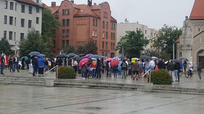 W Rudzie Śląskiej odbył się protest przeciwko obostrzeniom związanym z koronawirusem