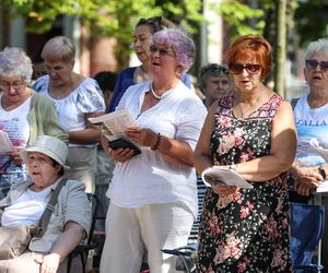 Pielgrzymka kobiet do Piekar. Przyszły tysiące pielgrzymów
