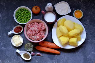 Wiejski gulasz warzywny z klopsikami: łatwy przepis dla juniorów i seniorów